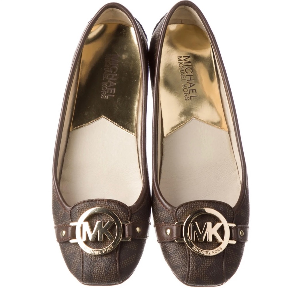 Michael Kors Lillie leather flat. Size 10